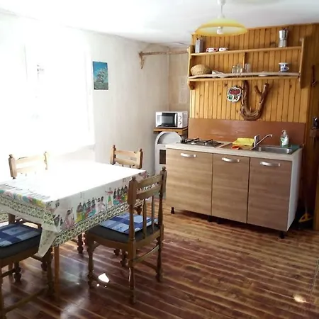Appartement Dinko Lubenice